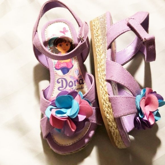 dora the explorer sandals